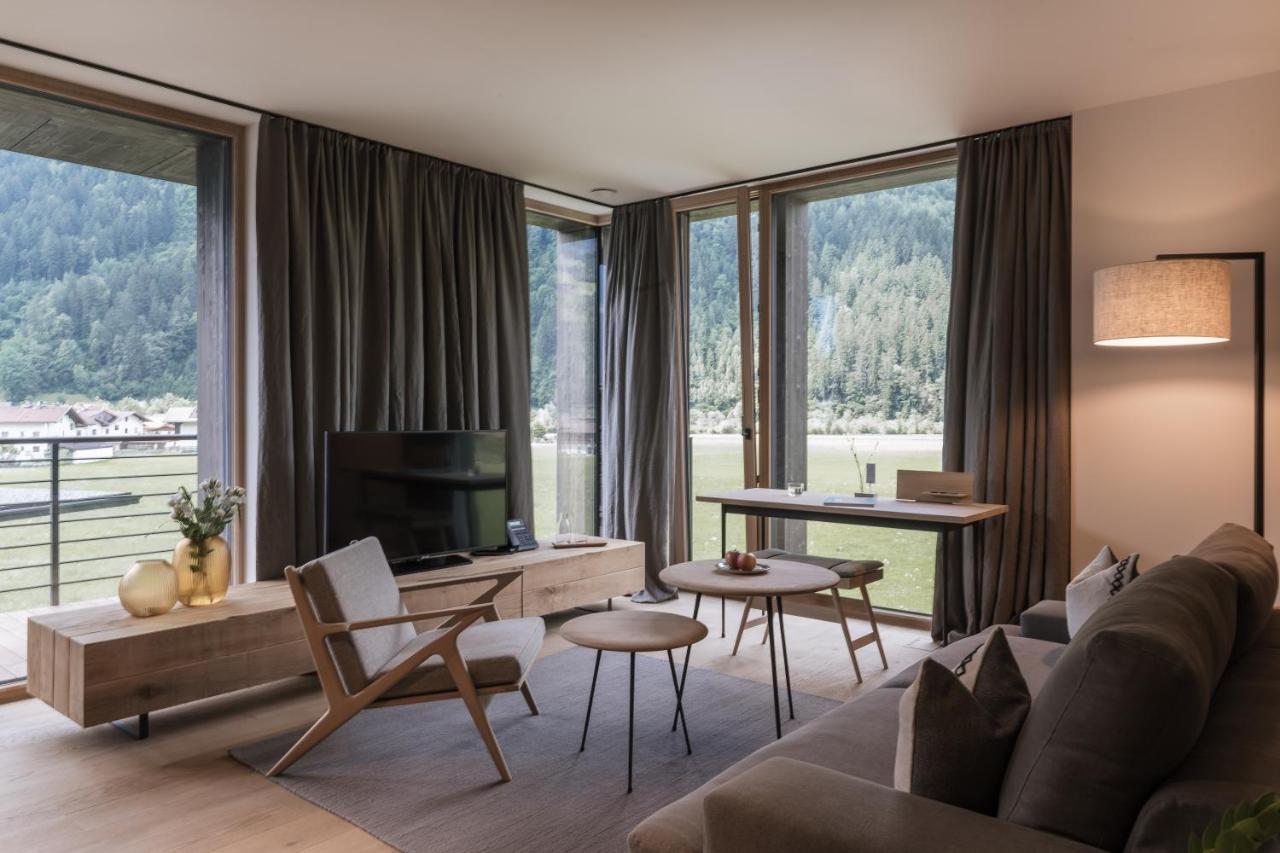 Zelloon Boutique Hotel ツェル・アム・ツィラー エクステリア 写真